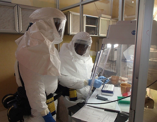 Ebola: Washingtonban munkacsoportot állítanak fel a kísérleti gyógyszerek engedélyeztetésére