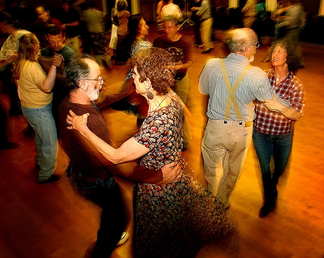 Az időskori inkontinencia kellemes kezelési módjai: tánc!