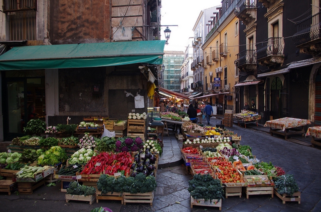 Az útmentén árult zöldségek és gyümölcsök fogyasztásanem jelent kockázatot az egészségre 