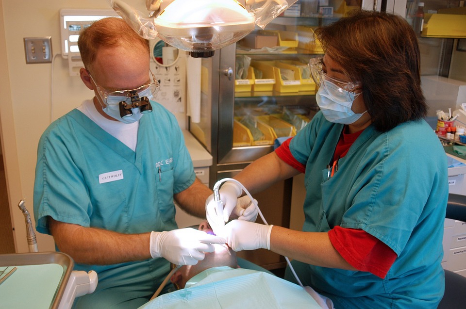  Ónodi-Szűcs: emelkedik a háziorvosok és fogorvosok praxispénze